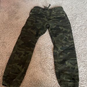Kids Levi’s Camo Joggers- New Without Tags